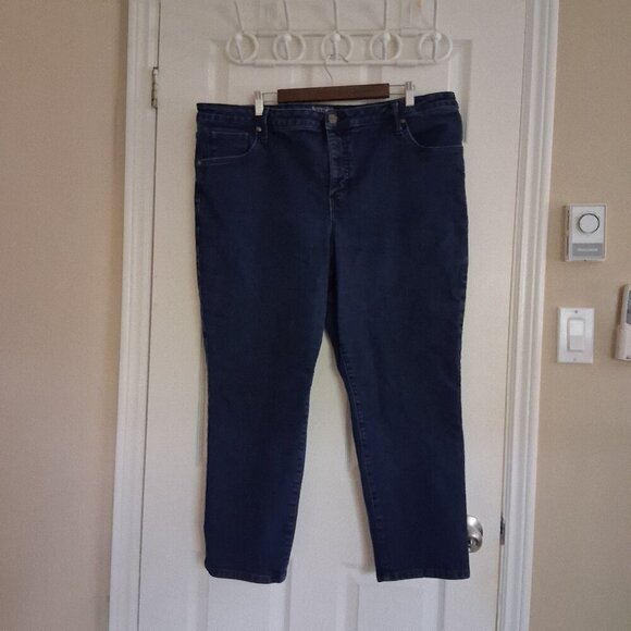 Terra & Sky Women's Size 22W Petite Core Straight Dark Wash Mid Rise Jeans - Picture 2 of 15